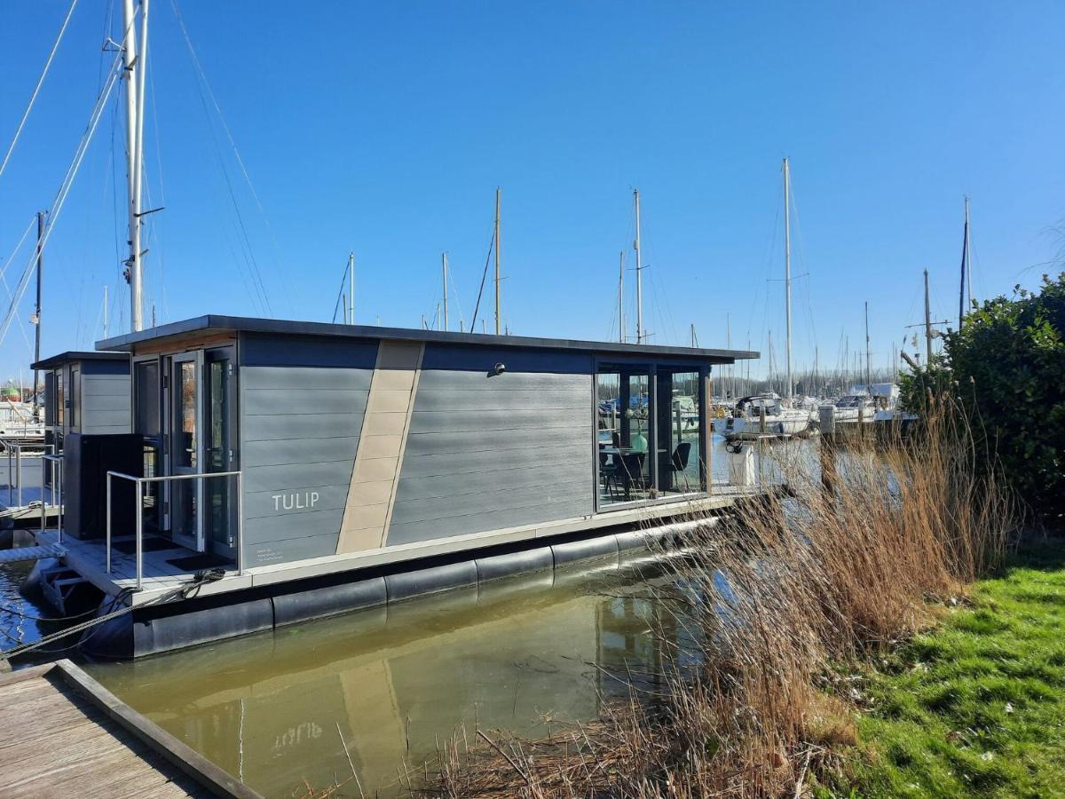 Waterfront Houseboat Near The Centre Hotel Monnickendam Eksteriør billede