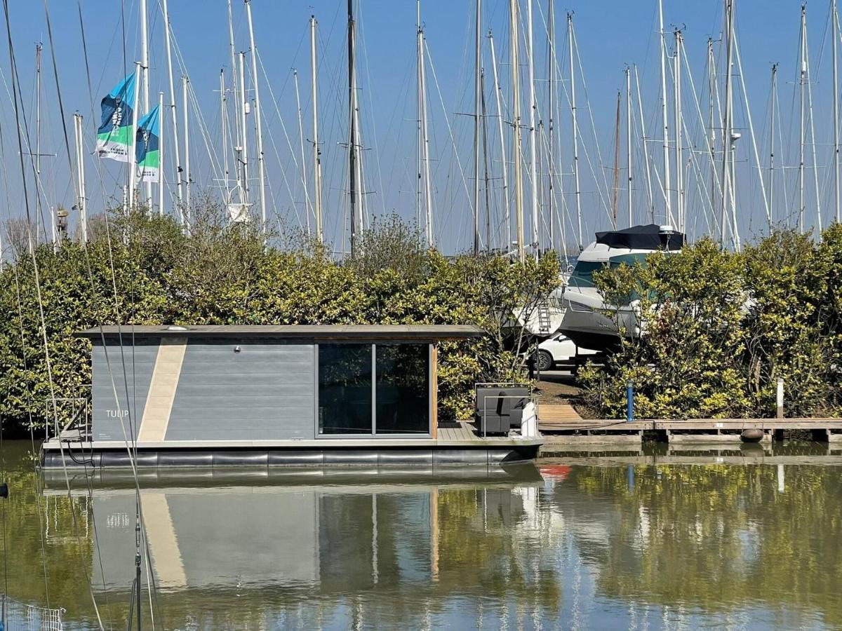 Waterfront Houseboat Near The Centre Hotel Monnickendam Eksteriør billede
