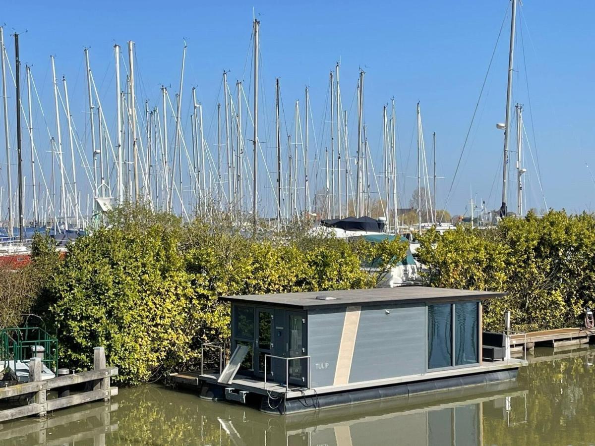 Waterfront Houseboat Near The Centre Hotel Monnickendam Eksteriør billede